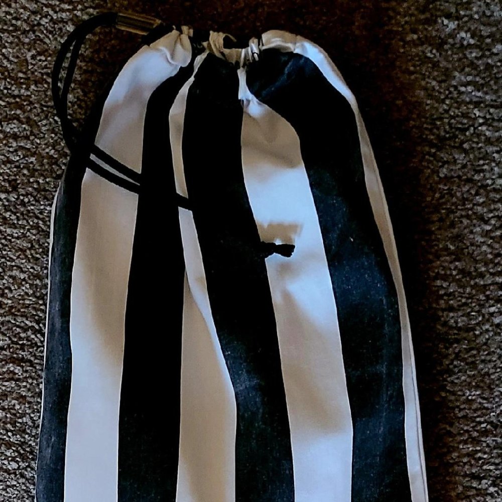 Honig's Whistle Stop Black And White Referee Shirt Me… Gem